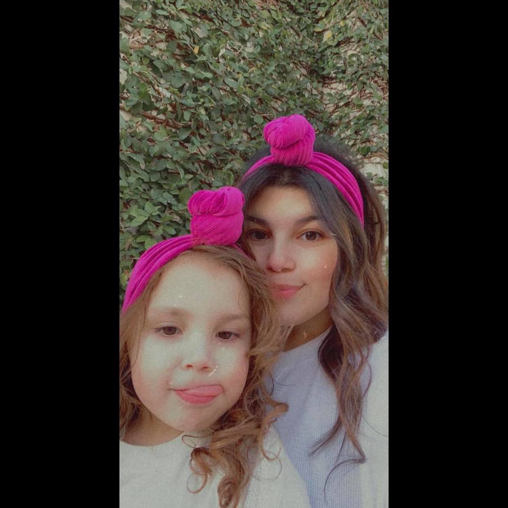 Meet your Posher, Neida